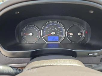 2010 Hyundai Santa Fe GLS - miniatura 9