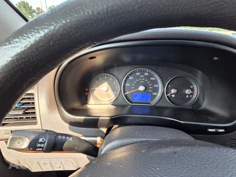 2010 Hyundai Santa Fe GLS - miniatura 7