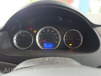 2010 Hyundai Sonata GLS – miniatura 6