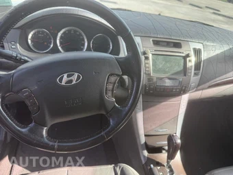 2010 Hyundai Sonata Limited - miniatura 9