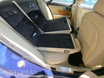 2010 Jaguar XF Luxury – miniatura 16