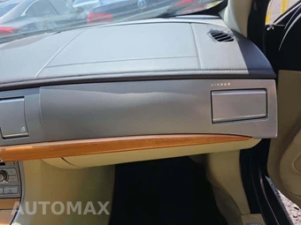 2010 Jaguar XF Luxury – miniatura 19