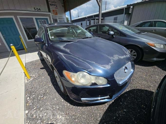 2010 Jaguar XF Luxury – miniatura 4
