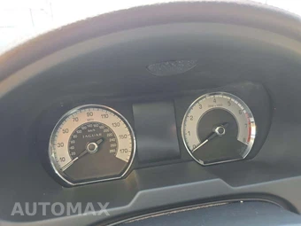 2010 Jaguar XF Luxury – miniatura 9