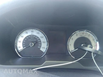 2010 Jaguar XF Portfolio – miniatura 5