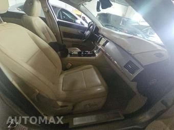 2010 Jaguar XF Premium - miniatura 18