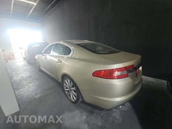 2010 Jaguar XF Premium - miniatura 4