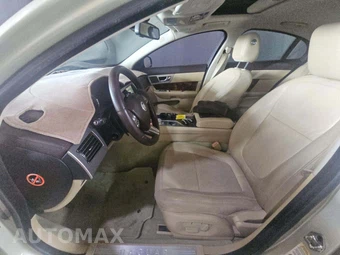 2010 Jaguar XF Premium - miniatura 6