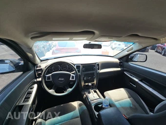 2010 Jeep Grand Cherokee Laredo – miniatura 11
