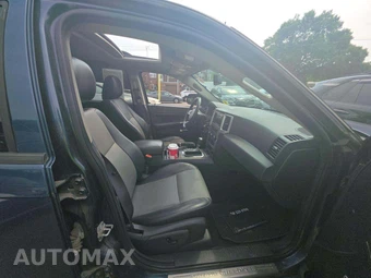 2010 Jeep Grand Cherokee Laredo - miniatura 18