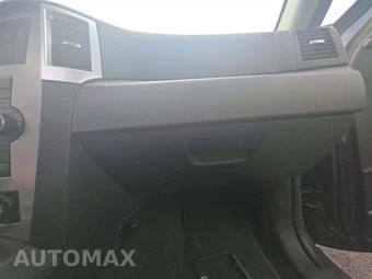 2010 Jeep Grand Cherokee Laredo - miniatura 19