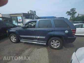 2010 Jeep Grand Cherokee Laredo - miniatura 2