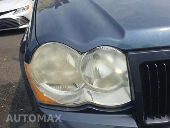 2010 Jeep Grand Cherokee Laredo - miniatura 23