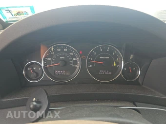 2010 Jeep Grand Cherokee Laredo – miniatura 12