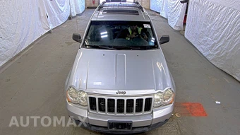 2010 Jeep Grand Cherokee Laredo – miniatura 2