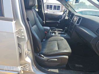 2010 Jeep Grand Cherokee Laredo – miniatura 8