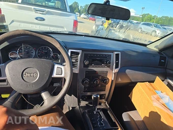 2010 Jeep Grand Cherokee Laredo - miniatura 11