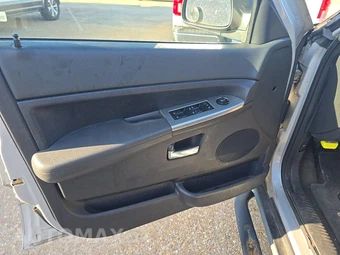 2010 Jeep Grand Cherokee Laredo - miniatura 9