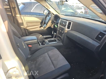 2010 Jeep Grand Cherokee Laredo – miniatura 8