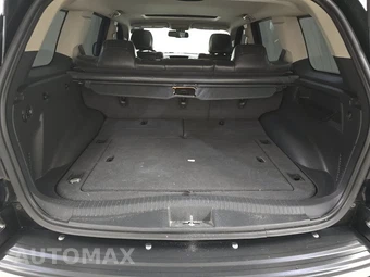 2010 Jeep Grand Cherokee SRT8 - miniatura 16