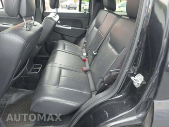 2010 Jeep Liberty Limited Edition – miniatura 13