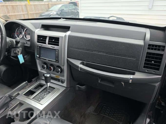 2010 Jeep Liberty Limited Edition – miniatura 19