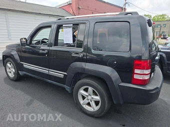 2010 Jeep Liberty Limited Edition – miniatura 2