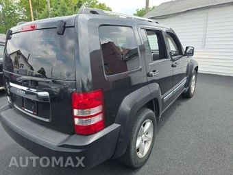 2010 Jeep Liberty Limited Edition – miniatura 3