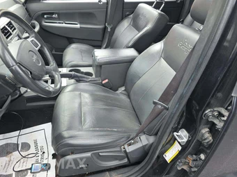2010 Jeep Liberty Limited Edition – miniatura 6