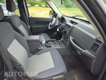 2010 Jeep Liberty Sport – miniatura 18