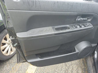 2010 Jeep Liberty Sport - miniatura 9