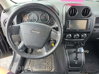 2010 Jeep Patriot Limited - miniatura 10