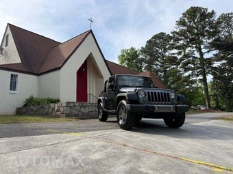 2010 Jeep Wrangler Mountain Edition - miniatura 12
