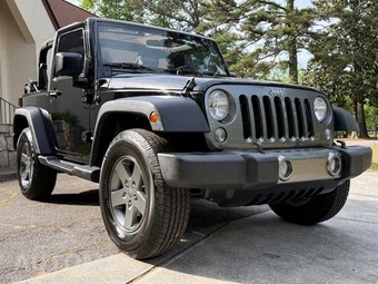 2010 Jeep Wrangler Mountain Edition - miniatura 3