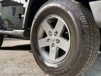 2010 Jeep Wrangler Mountain Edition - miniatura 31