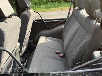 2010 Jeep Wrangler Mountain Edition - miniatura 38