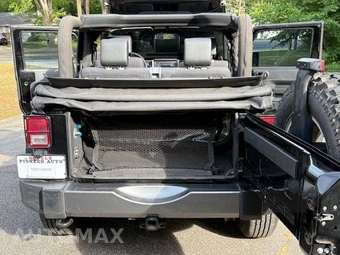 2010 Jeep Wrangler Mountain Edition - miniatura 41