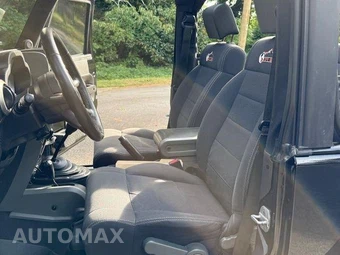 2010 Jeep Wrangler Mountain Edition - miniatura 43