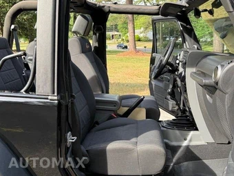 2010 Jeep Wrangler Mountain Edition - miniatura 46