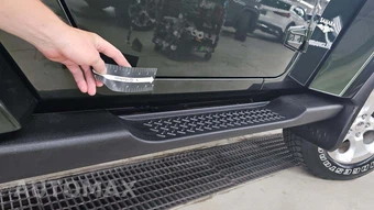 2010 Jeep Wrangler Sahara - miniatura 24