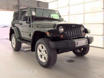 2010 Jeep Wrangler Sahara - miniatura 3