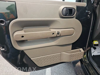 2010 Jeep Wrangler Sahara - miniatura 9