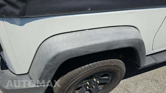 2010 Jeep Wrangler Sport – miniatura 24