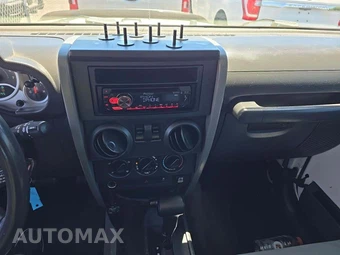 2010 Jeep Wrangler Sport – miniatura 10