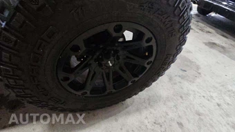 2010 Jeep Wrangler Unlimited Islander Edition - miniatura 28