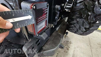 2010 Jeep Wrangler Unlimited Islander Edition - miniatura 32