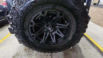 2010 Jeep Wrangler Unlimited Islander Edition - miniatura 37
