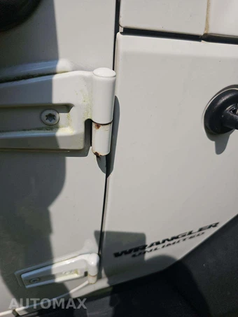 2010 Jeep Wrangler Unlimited Islander Edition - miniatura 24