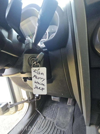 2010 Jeep Wrangler Unlimited Islander Edition - miniatura 8