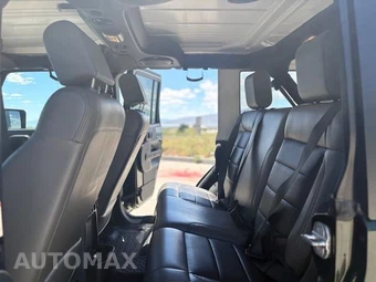 2010 Jeep Wrangler Unlimited Rubicon - miniatura 10